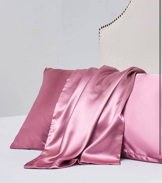 "وسادة ساتان فاخرة"